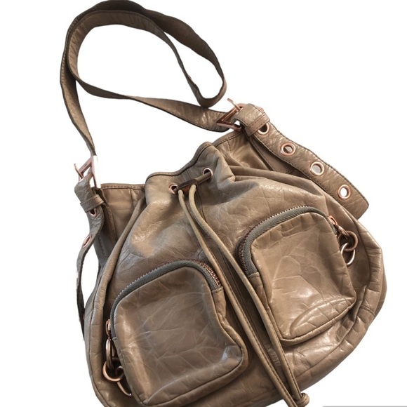 Ted Baker London Handbags - TED BAKER Crinkled Leather Chunky Chain Drawstring Bag